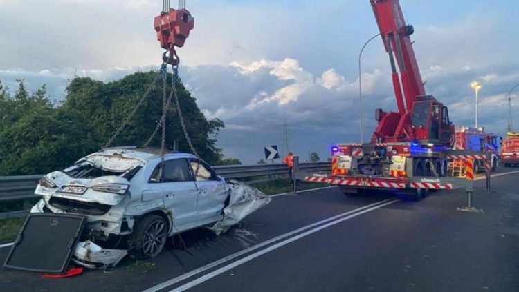 O mașină cu români s-a prăbușit de pe un pod, în Italia, iar pasagerii au murit pe loc. Cum s-a petrecut accidentul