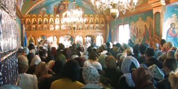 Patriarhia cere revenirea rapidă la slujbele în interiorul bisericilor: Este deplin justificat și adecvat realității