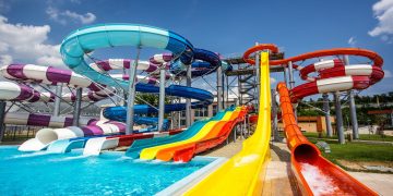 Aquaparkul Nymphaea din Oradea se redeschide vineri în spaţiile exterioare