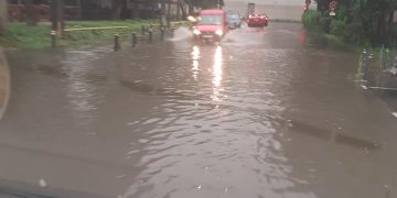 Ruperea de nori din Baia Mare, probleme pentru șoferi – FOTO