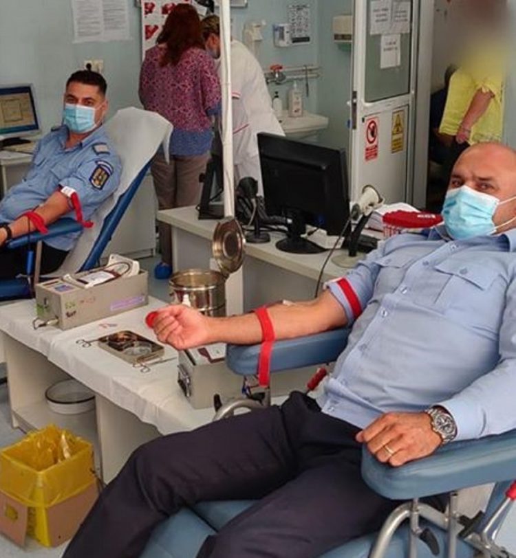 Jandarmii maramureșeni donează sânge