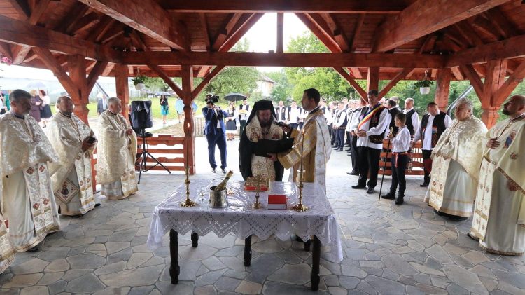 Noua capelă de cimitir din Vălenii Șomcutei a fost sfinţită