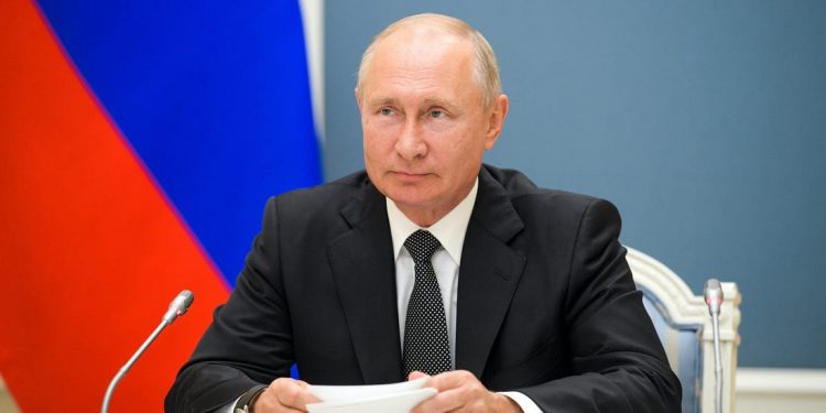 Vladimir Putin a semnat decretul de adoptare a amendamentelor la Constituţie care-i permit să conducă până în 2036