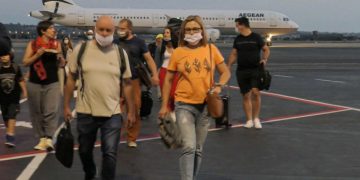 Primul turist român depistat cu Covid-19 în Grecia. Anunțul MAE