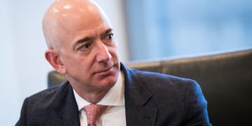 Averea lui Jeff Bezos, cel mai bogat om în viață, a atins un maxim istoric în ciuda pandemiei