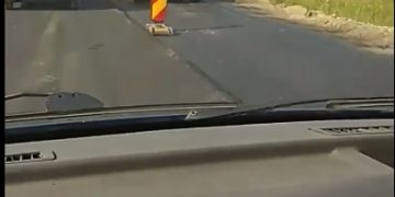 Accident între Fărcaşa şi Ardusat. O motocicletă e praf – FOTO