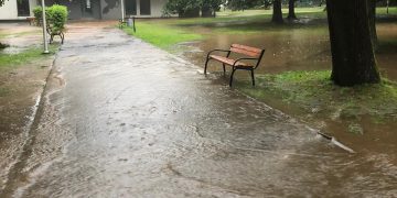 Parcul Regina Maria, sub ape. Ploaia a făcut ravagii – FOTO și VIDEO