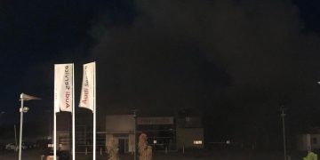 Incendiu la o reprezentanță auto de pe Bulevardul Independenței – FOTO și VIDEO