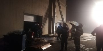 Mașini salvate din flăcări de pompierii băimăreni – FOTO și VIDEO