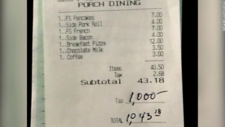 Un client a lăsat 1.000$ bacșiș într-un restaurant pentru a le mulțumi angajaților care lucrează în timpul pandemiei