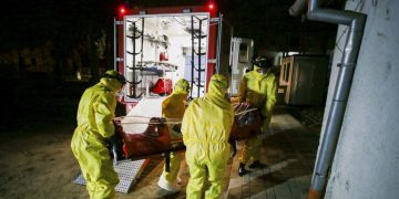 Mai mulți români infectați cu coronavirus în Berlin au fugit din carantină. MAE anunță că riscă închisoarea