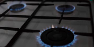 Piaţa gazelor este liberalizată complet de azi. Ce se întâmplă cu facturile