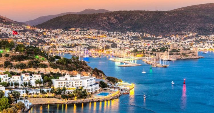 Liber la vacanţele în Turcia. Cine va avea nevoie de testul COVID-19