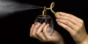 Prins în flagrant în timp ce oferea spre vânzare în Borşa parfumuri contrafăcute