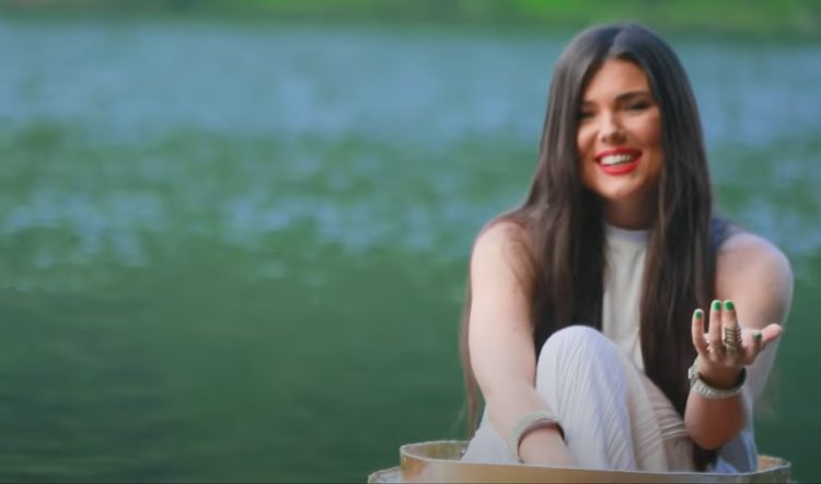 Paula Seling a lansat un remake al coloanei sonore din filmul „Love Story”, videoclip filmat la barajul Firiza – video