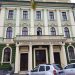 Femeie din Rona de Jos, cercetată pentru distrugere după ce în toiul nopţii a spart cu pietre mai multe geamuri ale Primăriei Sighetu Marmației