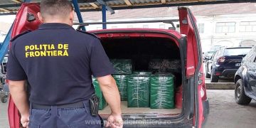 Mașină încărcată cu aproape 9.000 de pachete țigări descoperită de polițiștii de frontieră