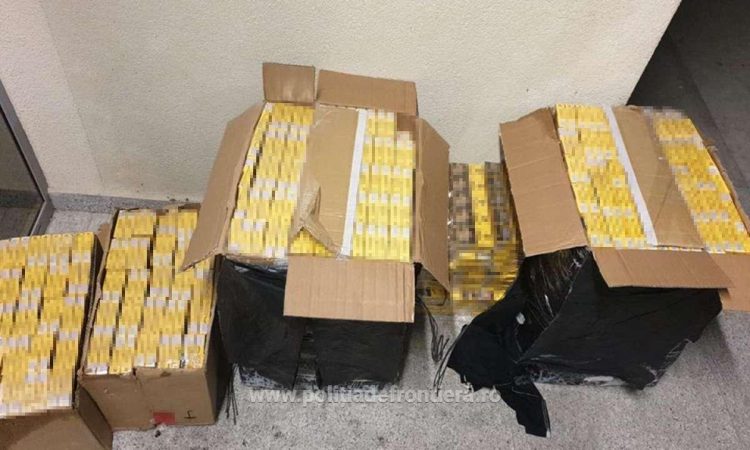 Focuri de armă şi peste 2.000 pachete cu țigări confiscate la Valea Vişeului