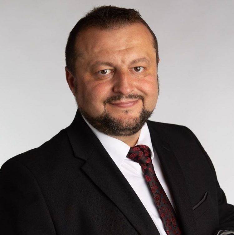 Bogdănel Gavra : “Consider că a sosit momentul să mă implic și altfel în viața cetății!”