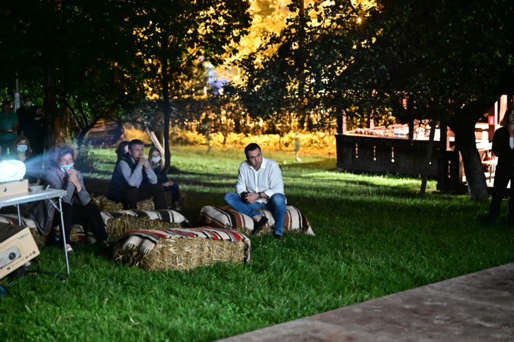 Proiecția filmului despre codrii seculari de la Strâmbu-Băiuț