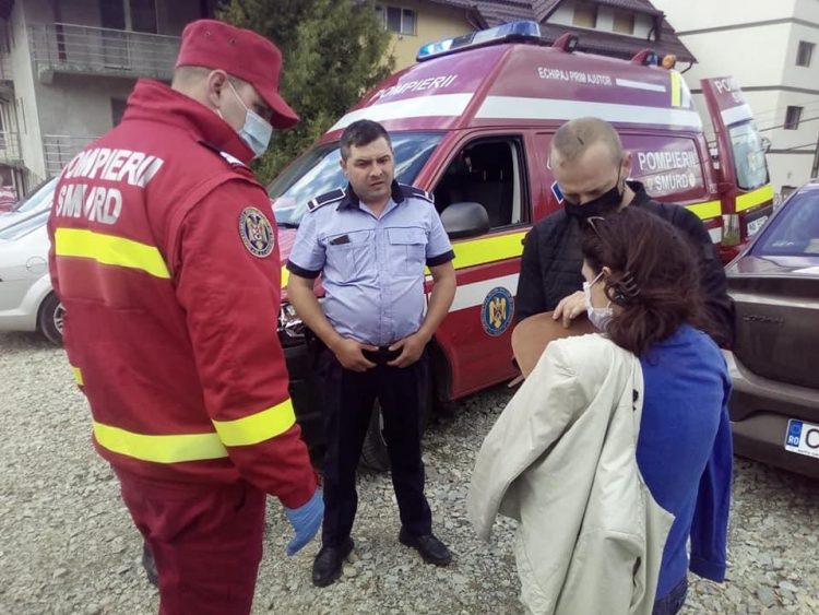 Salvamontiștii maramureșeni intervin chiar acum la Borșa, după ce o femeie în vârstă de 36 de ani a căzut de pe telescaun – Galerie foto