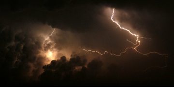 Cod roșu și portocaliu de furtuni. Care sunt județele afectate