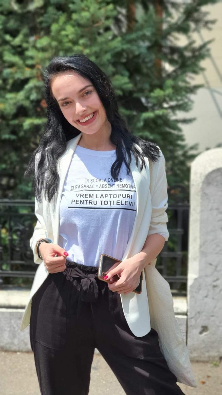 A obținut media 10 la Bacalaureat, însă a primit multe întrebări răutăcioase ulterior. Despre cine este vorba