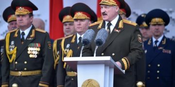 Lukaşenko acuză NATO că pregăteşte invadarea Belarusului cu scopul de a-l răsturna de la putere