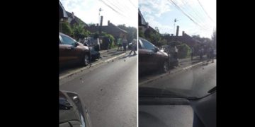 Grav accident pe str. Progresului. O maşină s-a răsturnat cu roţile în sus – foto