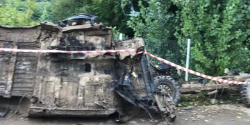 Cum arată maşina implicată în accidentul rutier de pe Valea Borcutului. Autoturismul nu era înmatriculat, şoferul nu avea permis – FOTO