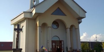 Sfinte liturghii greco-catolice din biserici din Baia Mare şi Mocira, transmise la Radio Maria
