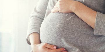 Lege cu gratuități pentru gravide, depusă în Parlament