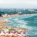 Litoralul mării, un focar de nereguli. Ministrul Sănătății dă vina pe turism pentru răspândirea Covid-19
