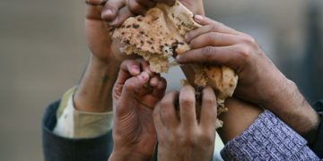 100 de milioane de persoane ar putea cădea în sărăcie extremă din cauza pandemiei de COVID-19