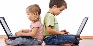 De ce nu este România pregătită pentru școala online? Un sondaj de opinie explică