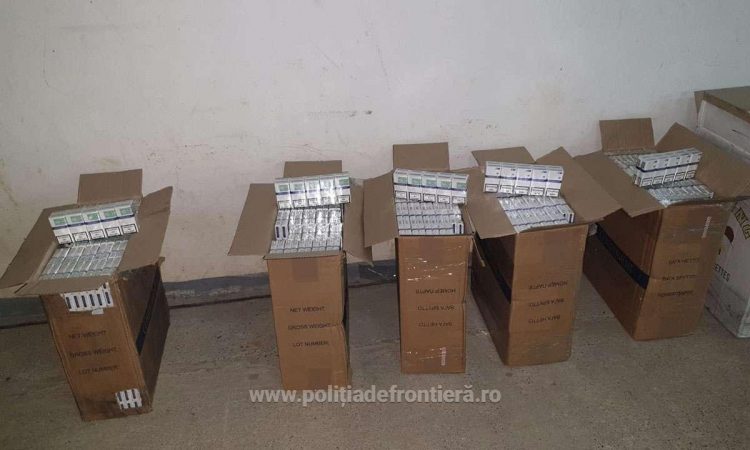 Contrabandă la Sarasău, cu urmărire și maşină ticsită cu ţigări abandonată într-un lan de porumb