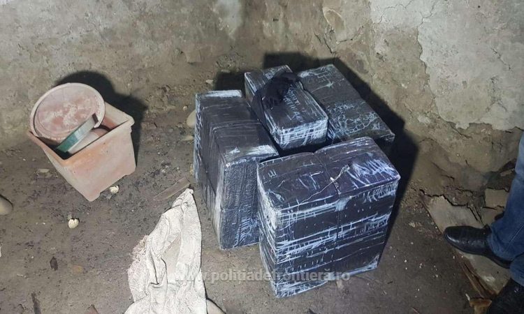 Ţigări de peste 23.000 lei, descoperite în beciul unei case nelocuite din Lunca la Tisa