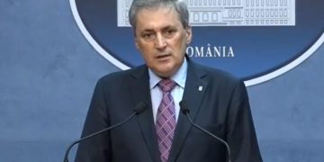 Vela înființează Poliția animalelor, în timp ce șefii Poliției Române „pun țara la cale” împreună cu clanurile interlope
