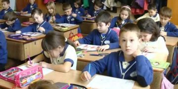 „Back to School Post-Covid” – studiul care arată că majoritatea părinților optează pentru începerea cursurilor în regim normal, față în față