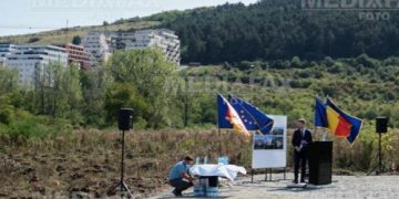 Premierul Ludovic Orban a fost dus să viziteze la Cluj praful de la Spitalul Regional Cluj, promis din 2009 