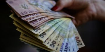 Deficitul bugetar a urcat la 5,18% din PIB, după primele opt luni din 2020
