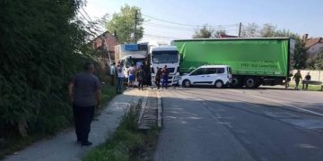 Grav accident la Răscruci (Cluj). Coliziune între două autotrenuri şi un autoturism condus de un sighetean