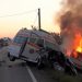 Tragedie pe şosea în judeţul vecin! Doi morţi, o persoană arsă de viu, trei maşini implicate. Unul dintre decedaţi este un asistent medical de 38 de ani – galerie foto