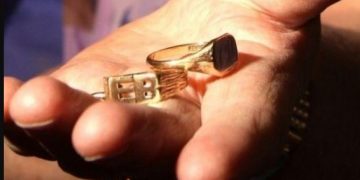 Doi escroci care păcăleau şoferii au fost prinşi în flagrant! Cum îi păcăleau pe oameni