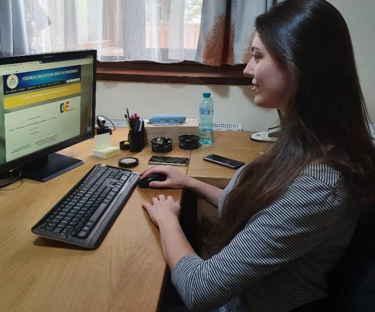 Cadrele didactice din Maramureș se pot înscrie la programul de formare ”Profesor în online”