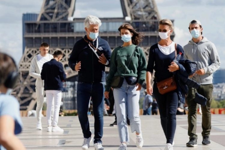 Parisul și 10 metropole franceze, în stare de alertă sporită