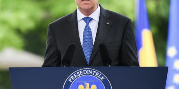 Klaus Iohannis se răfuiește cu PSD înainte de alegeri: „Legile „electoraliste” riscă să arunce țara în criză”