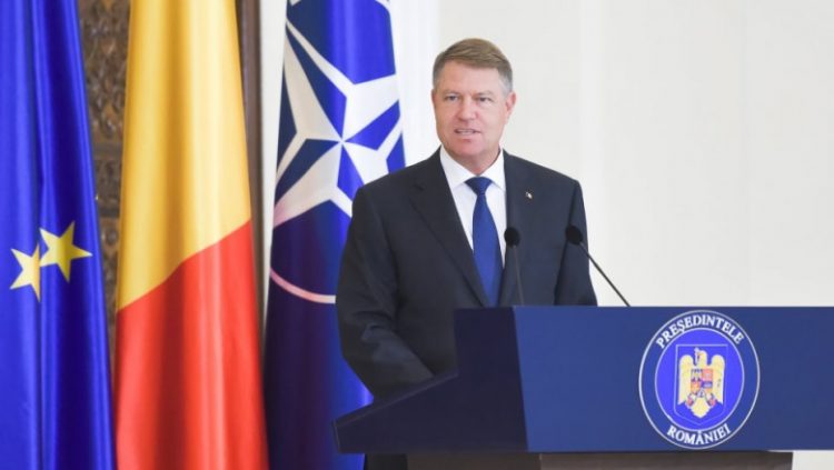Klaus Iohannis condamnă corupția numai atunci când îi convine