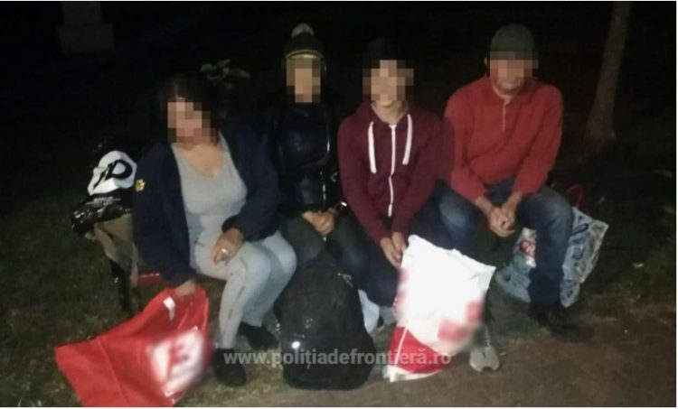 Patru cetățeni din Algeria și Maroc au fost depistați azi-noapte de polițiștii de frontieră, la granița cu Ungaria