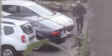 Atenție la mașini, băimăreni! Un presupus hoț de mașini se plimbă nestingherit pe străzile orașului